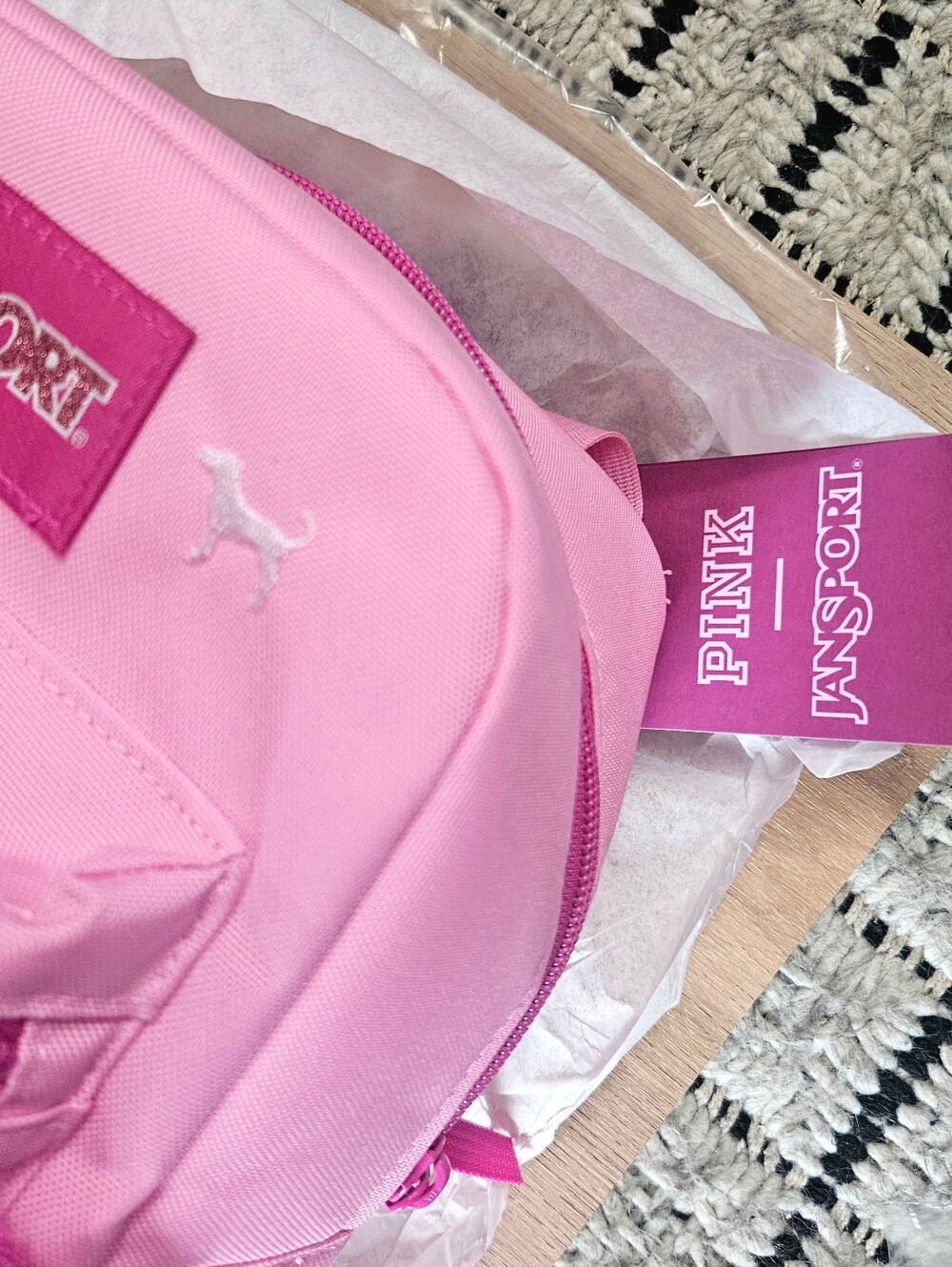 Jansport x PINK Victoria's Secret Limited PINK ICE DOG Big Break Lunch Bag NEW - Picture 2 of 6
